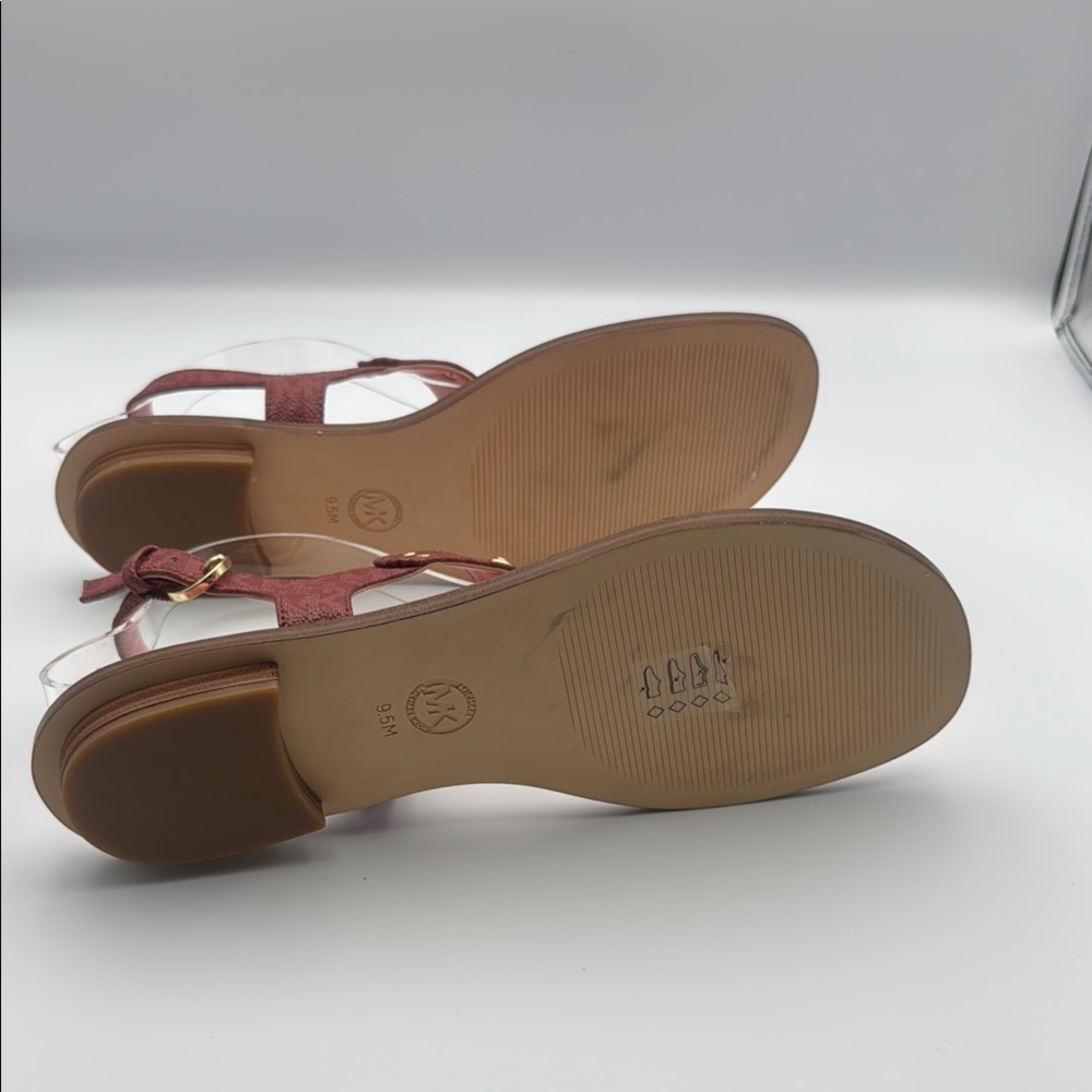 Michael Kors Pink and Gold Sandals‎ with T-Strap Design - Picture 7 of 10